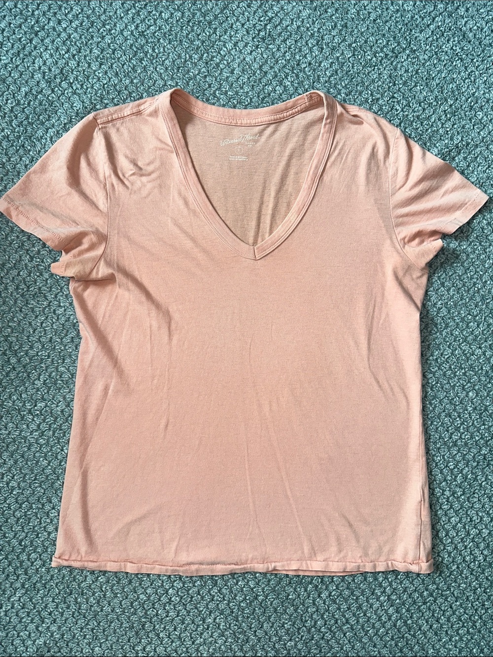 Universal Thread Light Pink V-Neck Short Sleeve Tee